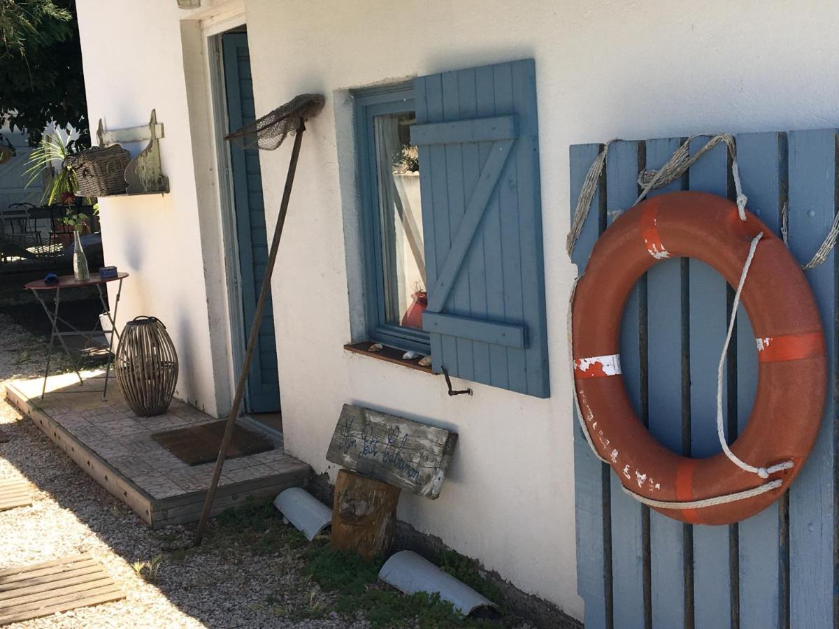 Cabanon De Pecheur En Bord De Lagune سُت المظهر الخارجي الصورة